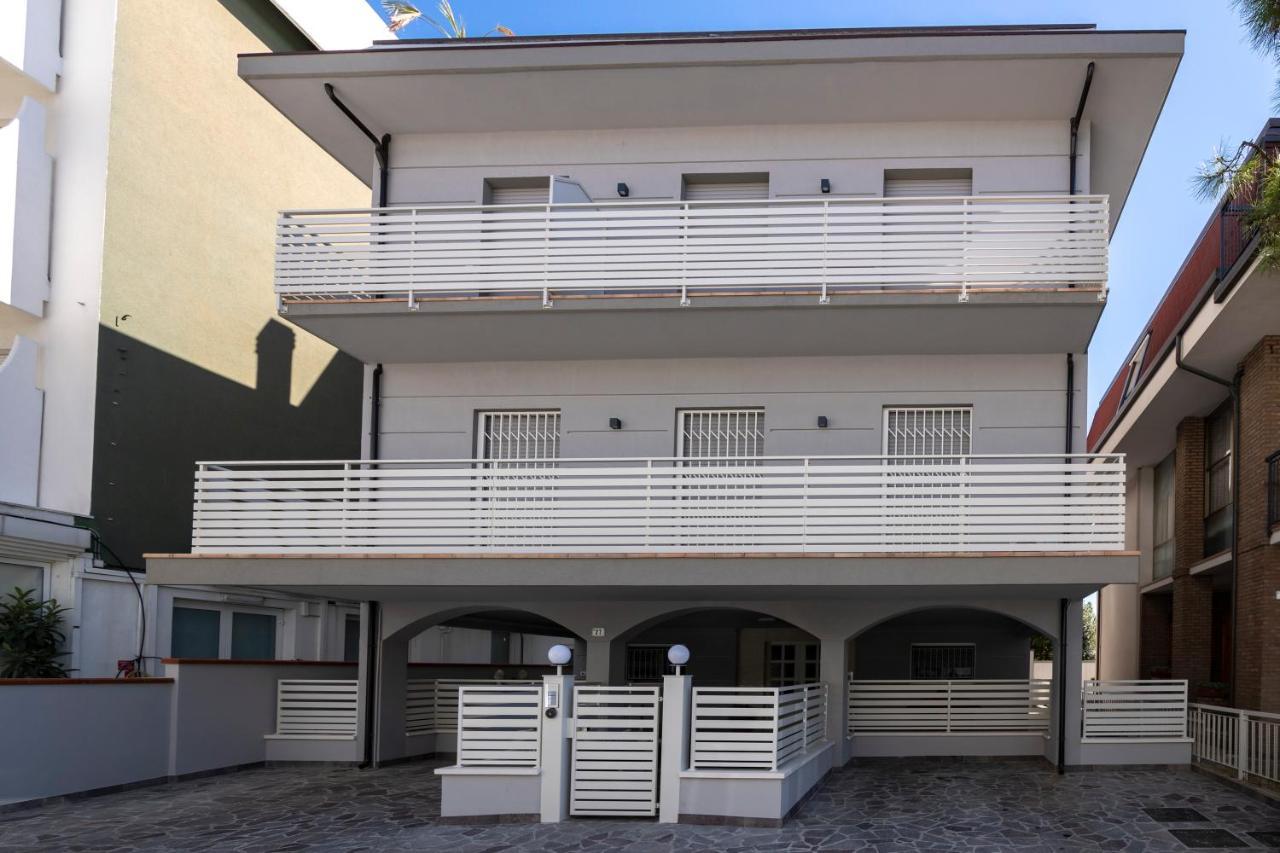 Casa Plauto Attico Senza Cucina Without Kichen Lejlighed Bellaria-Igea Marina Eksteriør billede